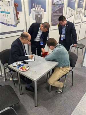 Zákazník zadal objednávku s energií Fengyuan na Moskevské energetické výstavě...